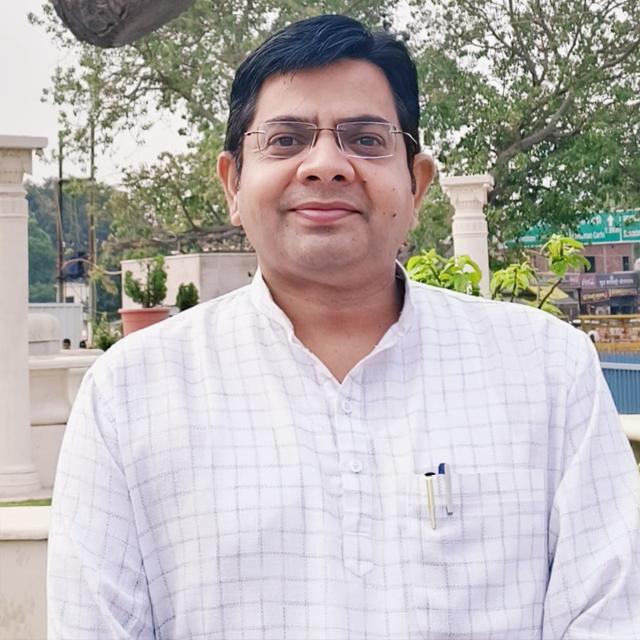 डॉ0 गौरव तिवारी